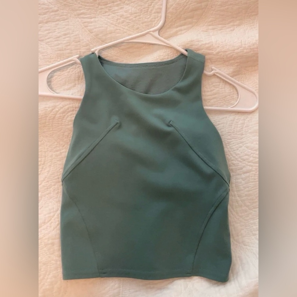 Lululemon wonder train tank!